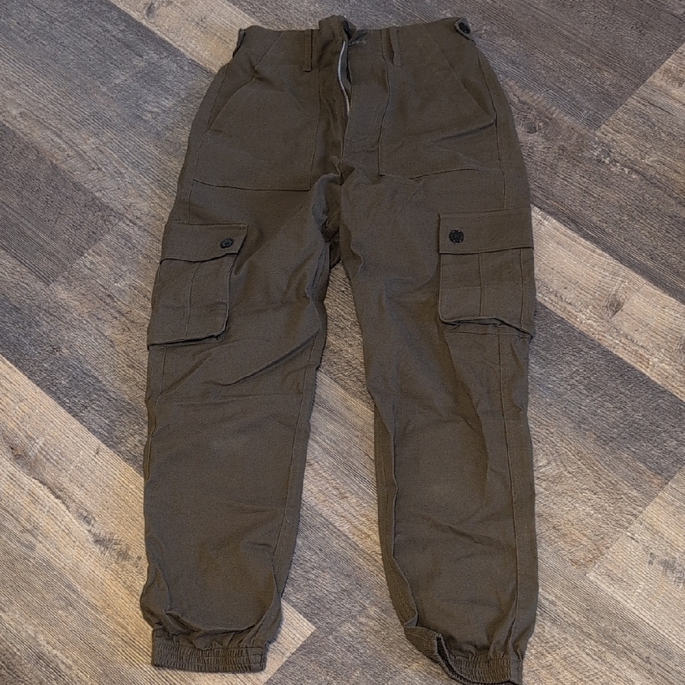 Women's Cargo Jogger Pants - Olive Green